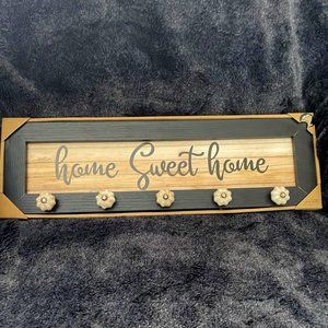 Wall Sign With 5 Hooks: Home Sweet Home